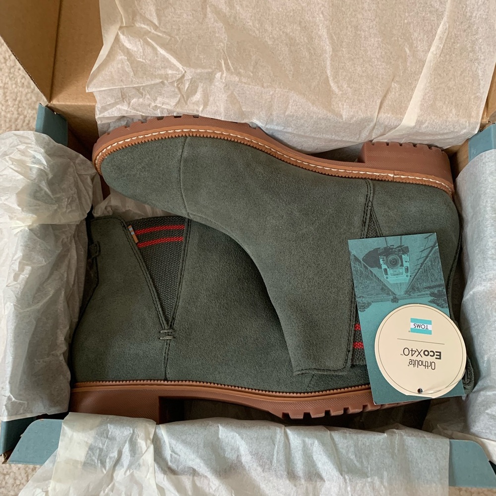 Toms Dusty Olive Suede Cleo Boots